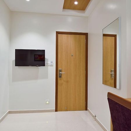 Hotel Leafio Mumbai  Buitenkant foto