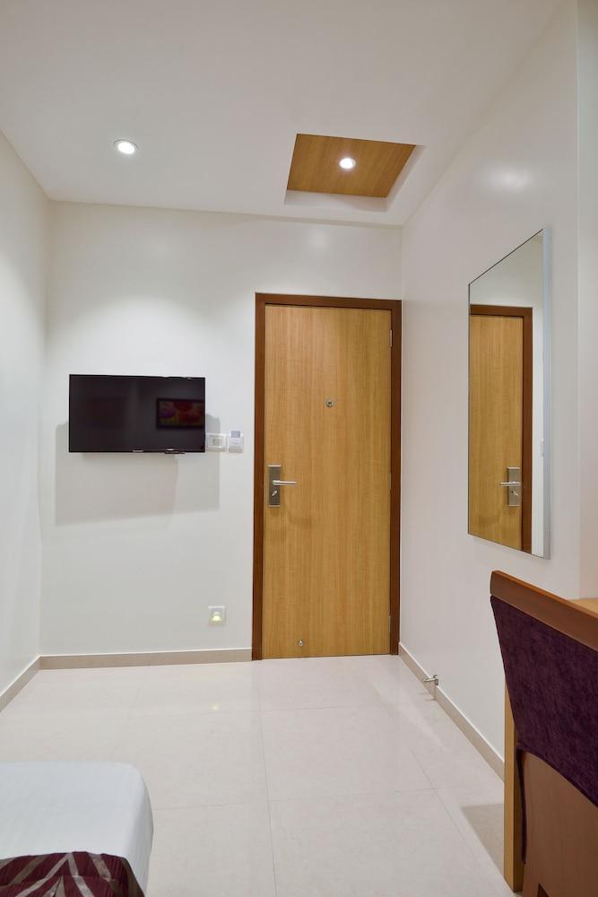Hotel Leafio Mumbai  Buitenkant foto
