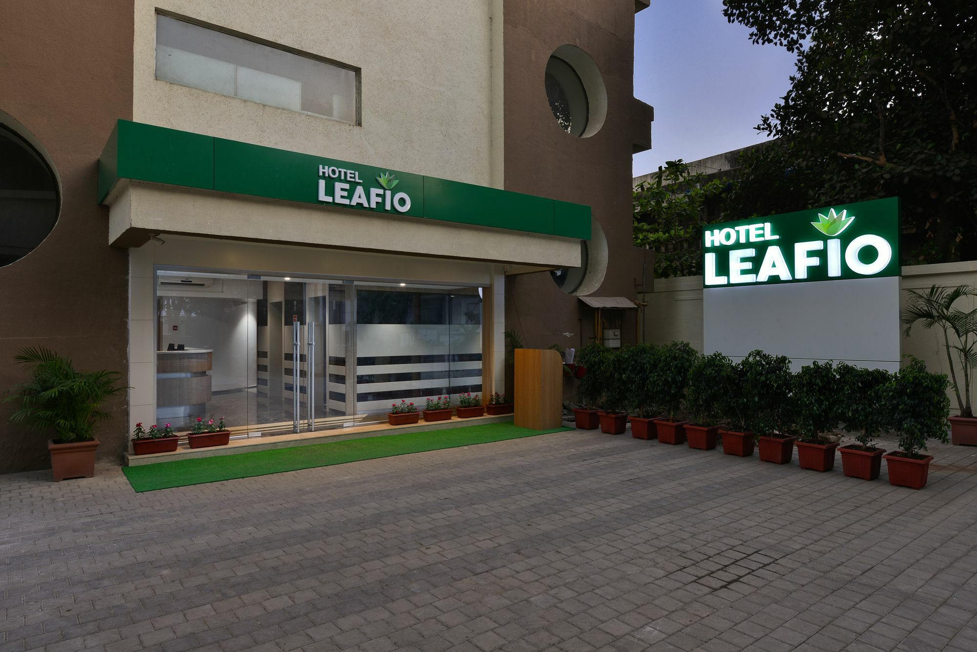 Hotel Leafio Mumbai  Buitenkant foto